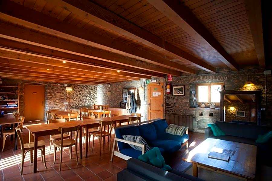 Alberg-Casa De Colònies Ridolaina