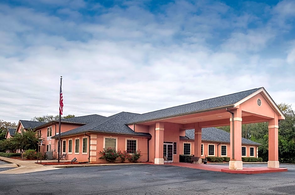 Red Roof Inn & Suites Madison, GA