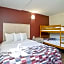 Red Roof Inn & Suites Pigeon Forge Parkway