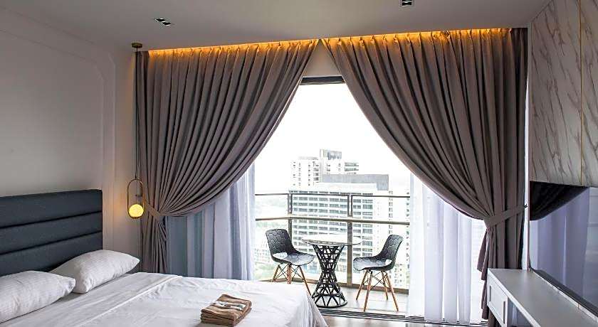 Stay @ Almas Puteri Harbour