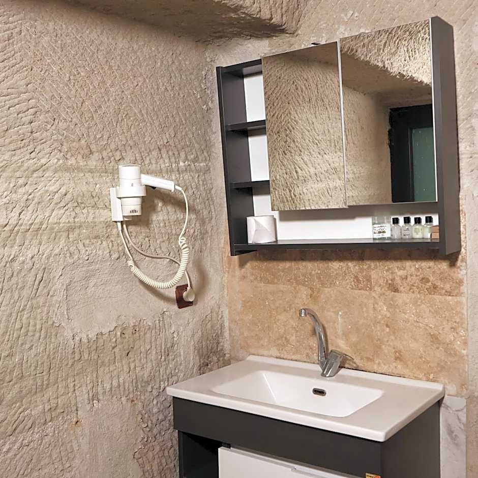 Seven Rock Cave Hotel