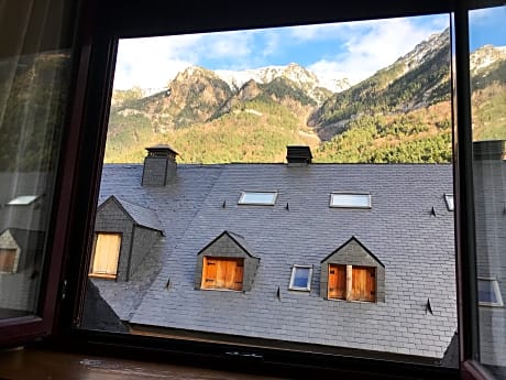 Canfranc Apartamentos 3000