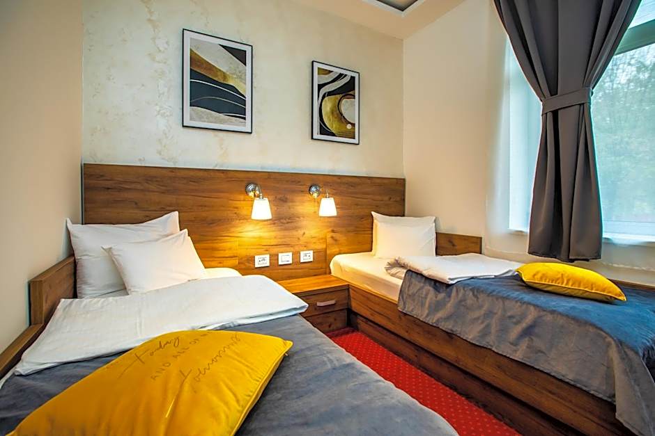 Garni Hotel Royal Crown