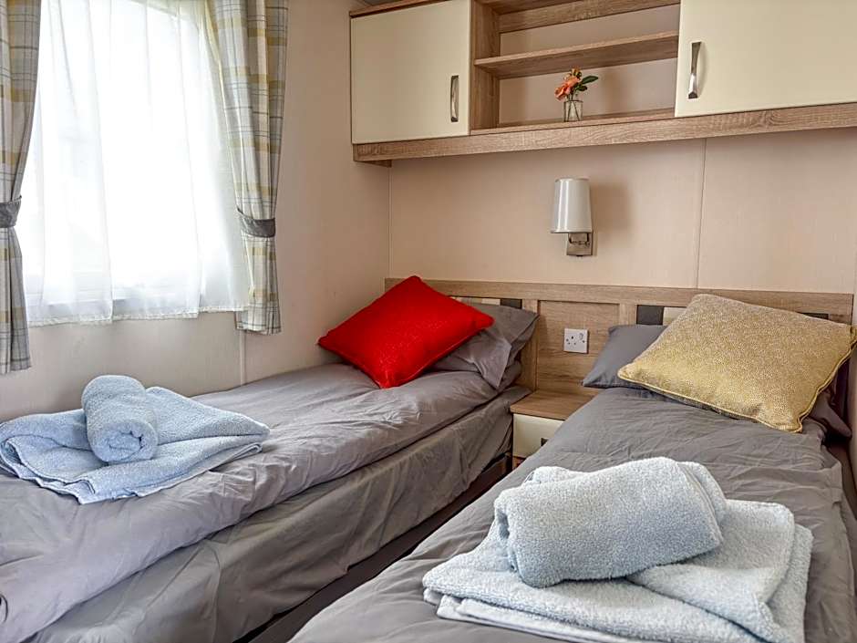 Europa Willow Pitch 29 Creek Caravan Park dog friendly