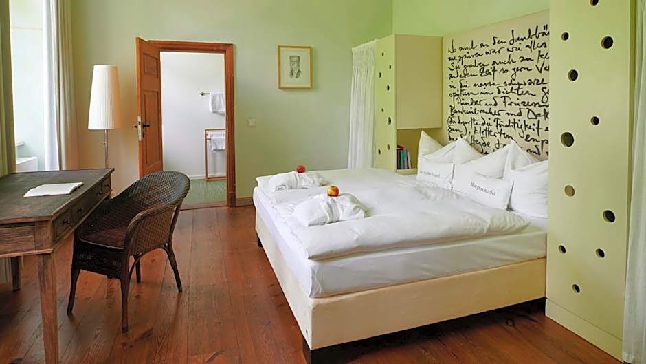 Kavaliershaus Schloß Blücher am Finckenersee