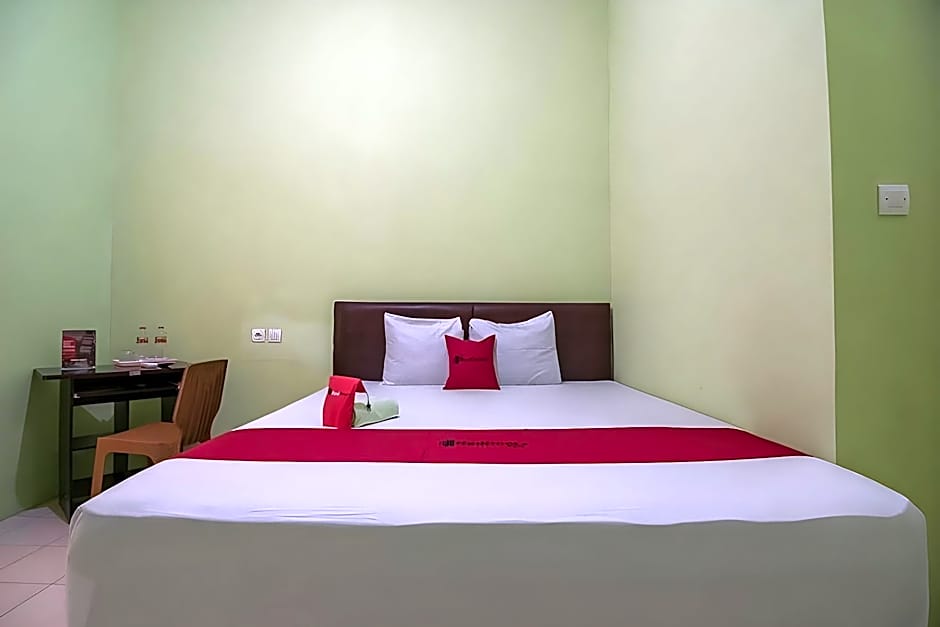 RedDoorz near Kampus UMP Purwokerto