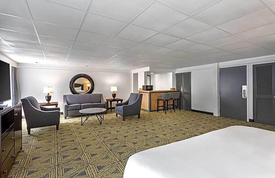 DoubleTree By Hilton Hotel Pittsburgh-Meadow Lands