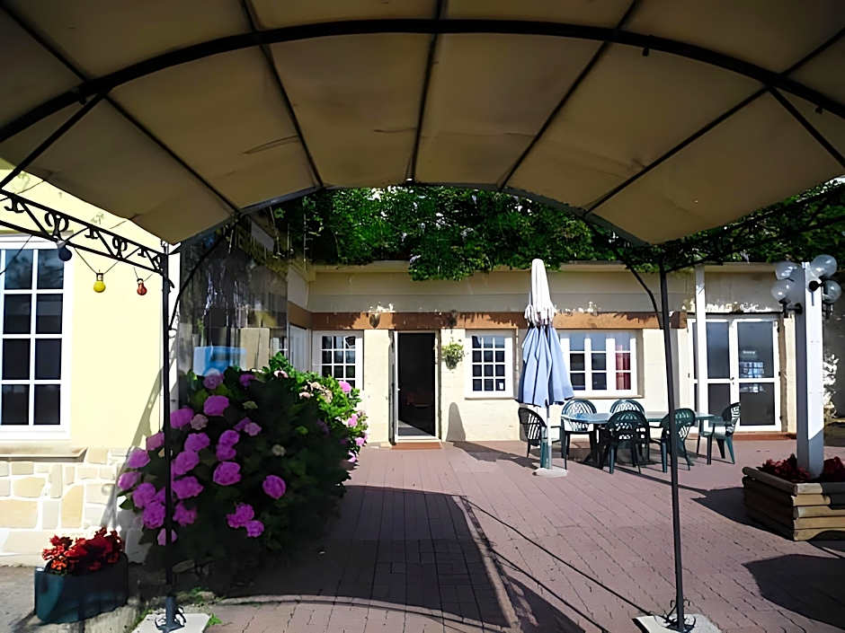 Logis Hotel Restaurant La Borie