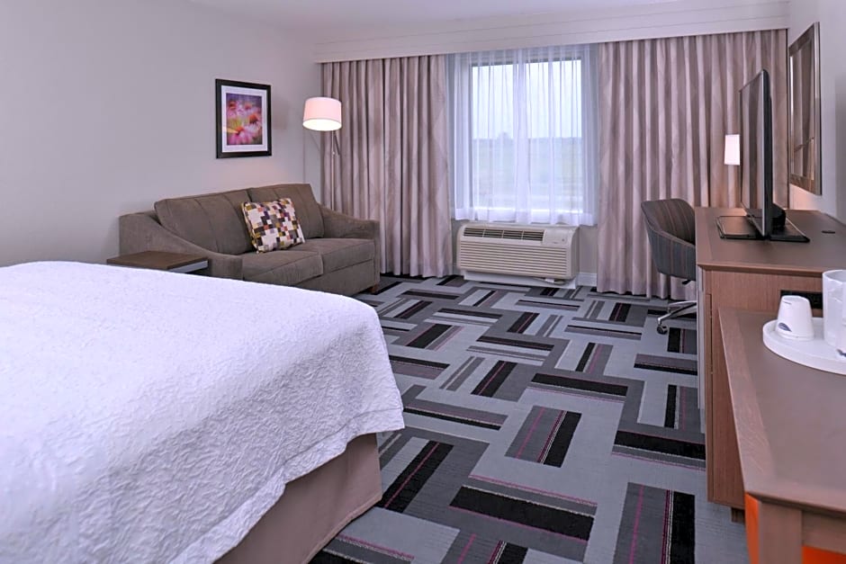 Hampton Inn By Hilton & Suites Ames, IA