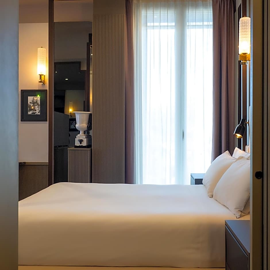 The Glam Boutique Hotel & Apt