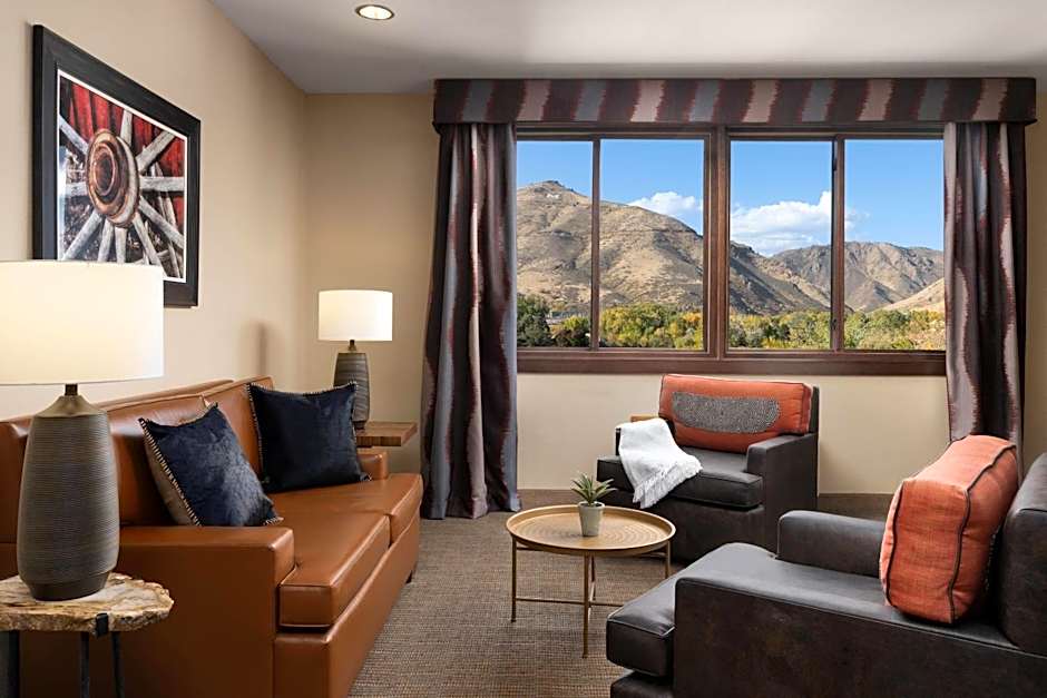 The Golden Hotel, an Ascend Collection Hotel