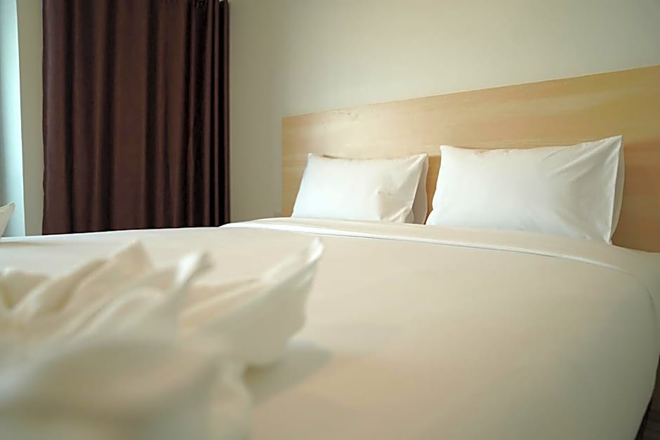 The charlotte smart hotel lopburi
