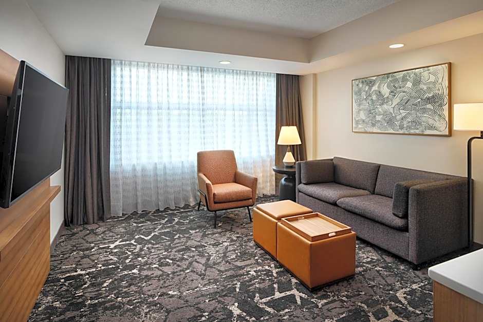Embassy Suites by Hilton Hampton Convention Center