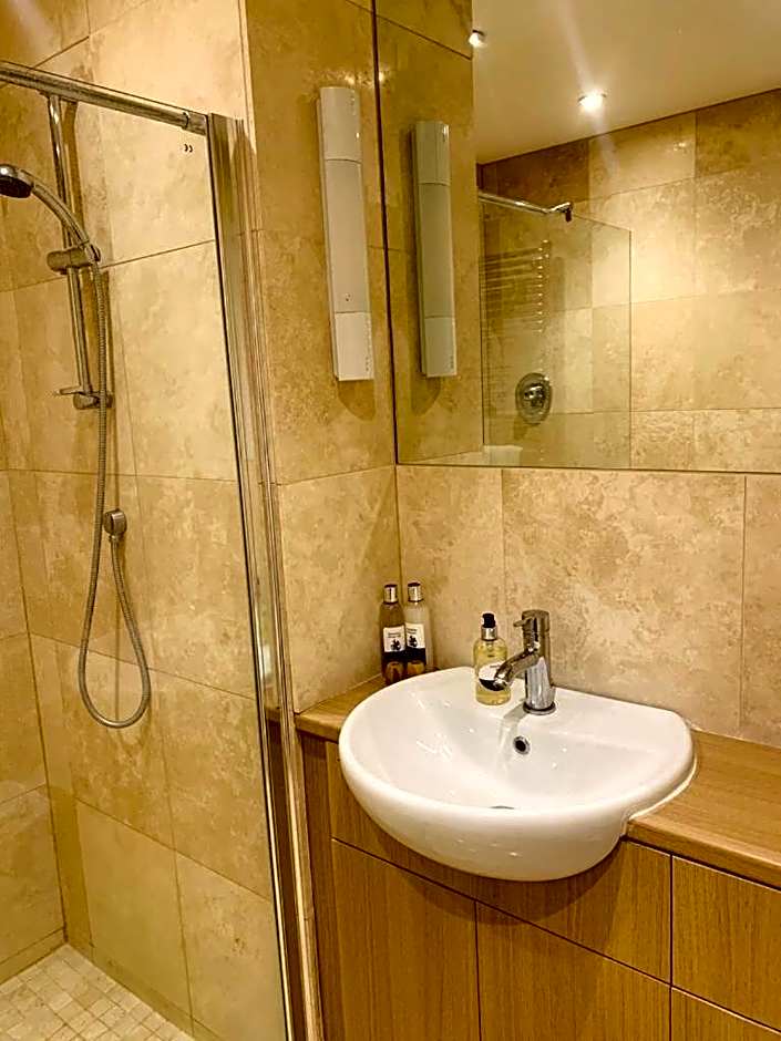 George & Dragon Country Pub & Hotel Wolverton Townsend