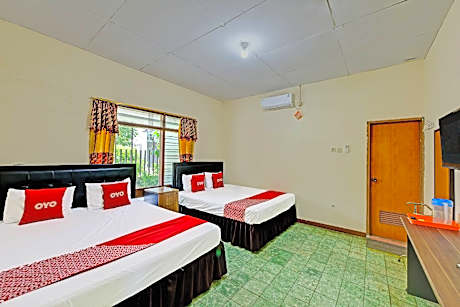 OYO 90443 Hotel New Kartika In