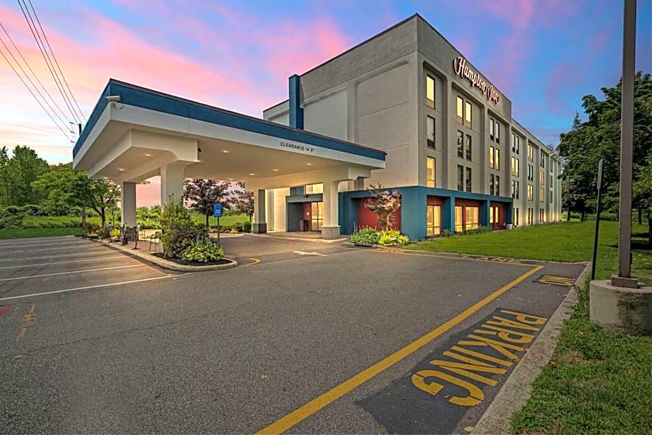 Hampton Inn By Hilton Ridgefield Park
