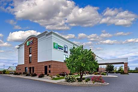 Holiday Inn Express Coventry S - West Warwick Area By IHG
