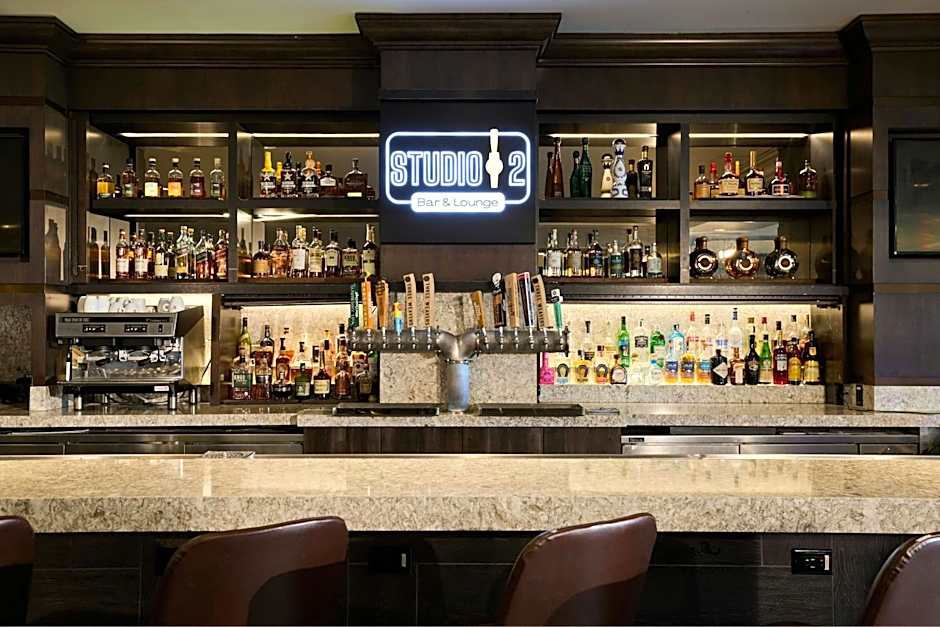 Renaissance Los Angeles Airport Hotel