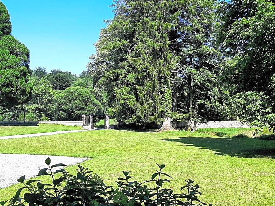 Chateau Sourliavoux, appartement en chambres d'hôtes