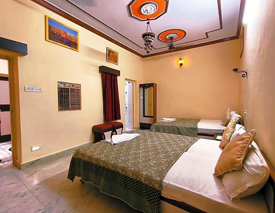 Hotel Jaisal Palace