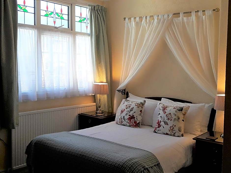 Photo 1 of 5 of Double Room