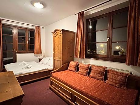 Deluxe Double Room with Extra Bed