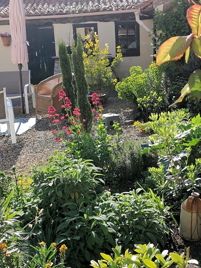 La Little School Chambres d'Hôtes à Arçay