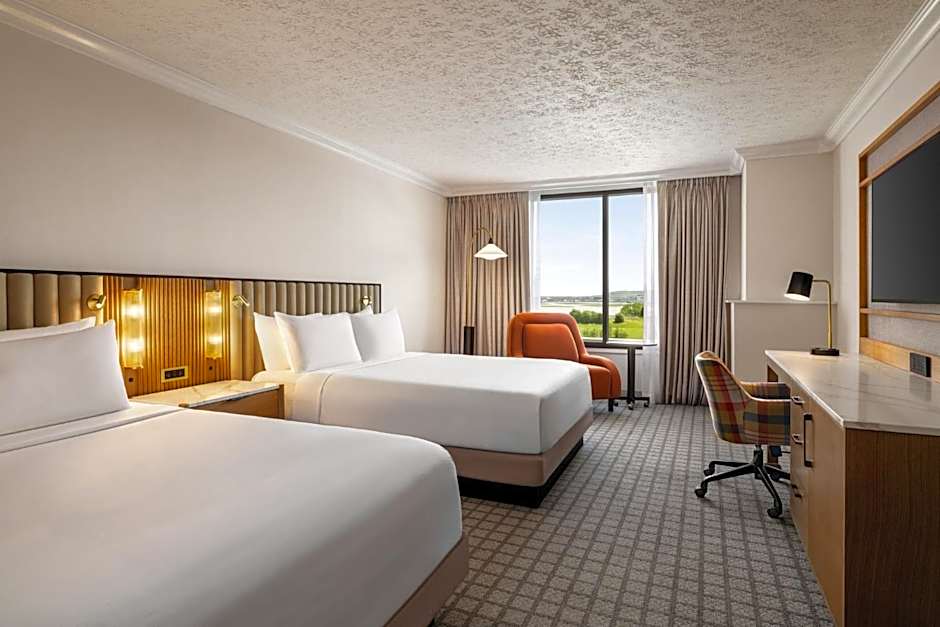 Crowne Plaza Louisville Airport Expo Ctr By IHG