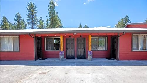 Timber House Lodge