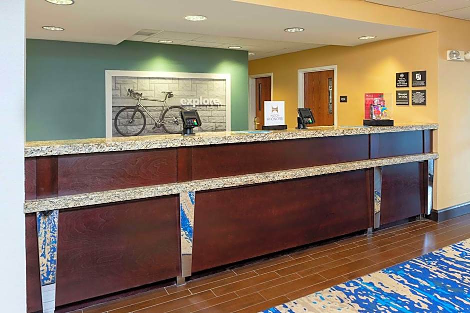Photo 1 of 41 of Hampton Inn East Lansing