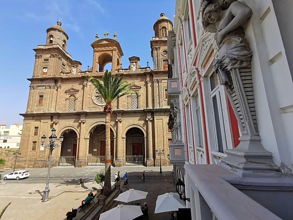 Santa Ana Suite & Rooms