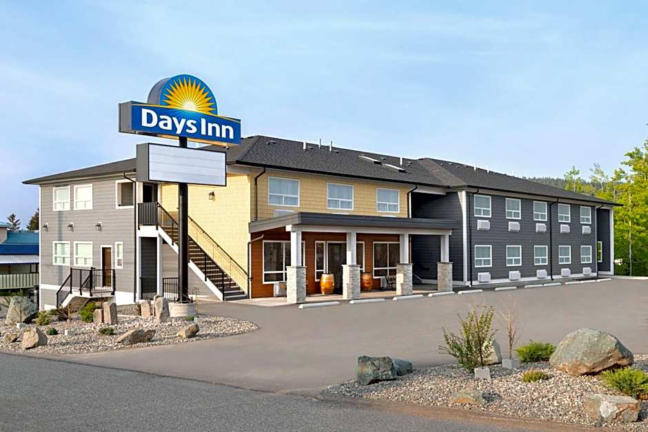 Days Inn by Wyndham 100 Mile House