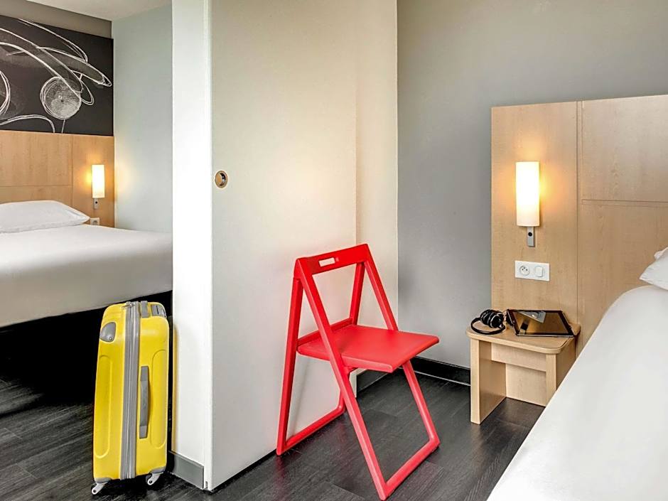 ibis Montceau les Mines