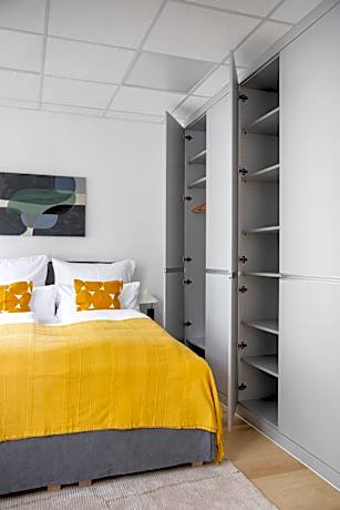 Superior One-Bedroom Apartment