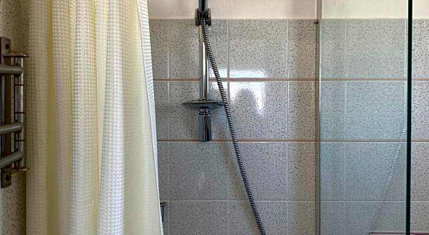 Blue Dolphin Studios and Apartment