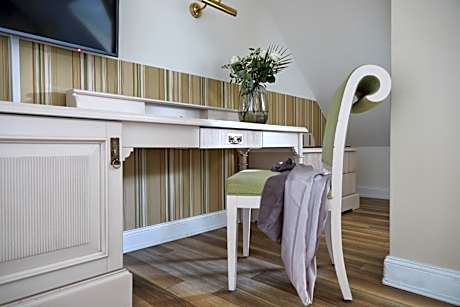 Double room with direct sea view – attic