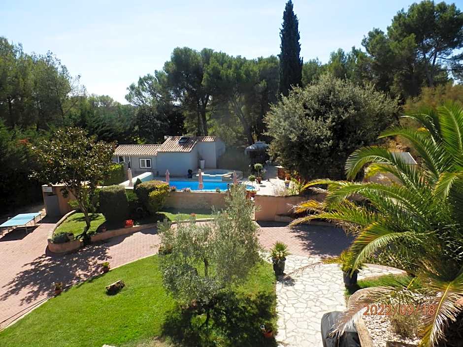 Mas les vieux chênes