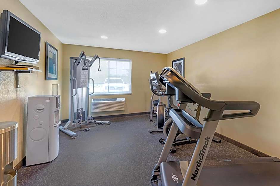 Quality Inn Chesterton near Indiana Dunes National Park I-94
