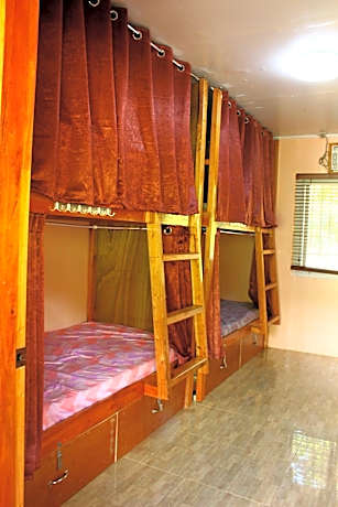 Bed in 8-Bed Mixed Dormitory Room