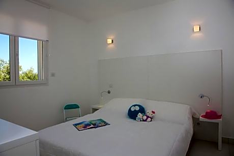 Two-Bedroom Apartment (6 Adults)