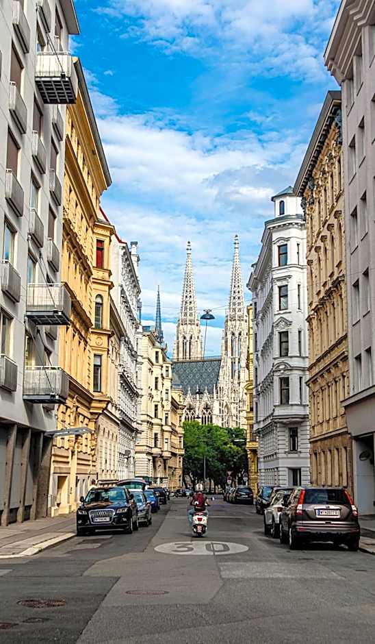 FortyPlusOne Hotel - Newly Renovated!