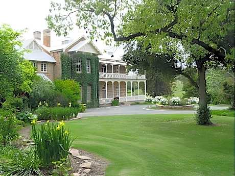 Bungaree Station Bed And Breakfast