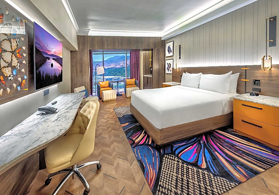 Photo 1 of 7 of 1 King Bed, View, Concierge Tower