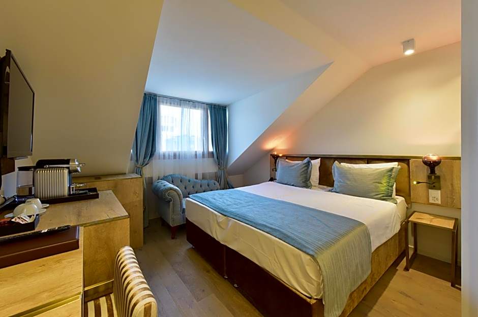 Hôtel Rousseau Plus