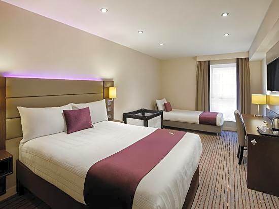 Premier Inn Lichfield City Centre