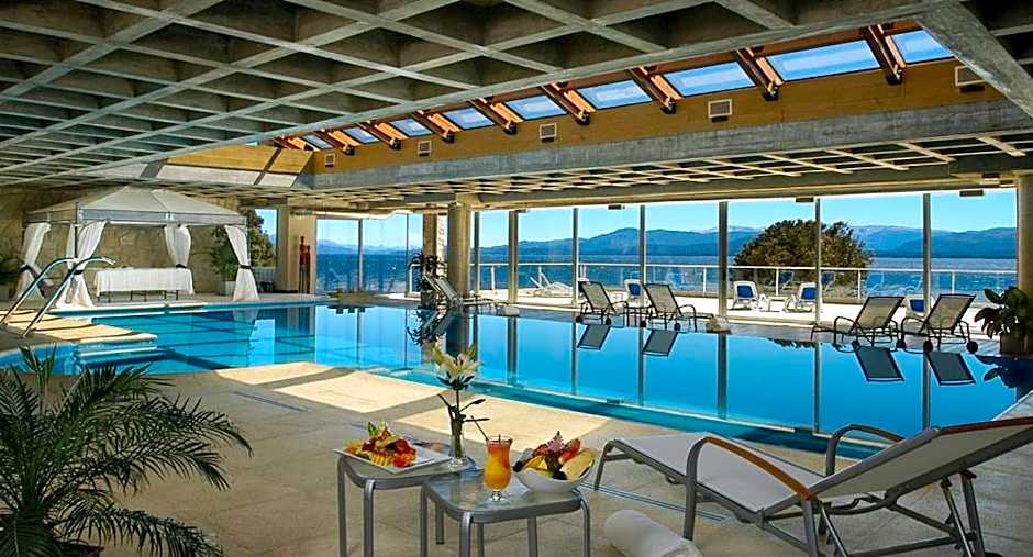 Cacique Inacayal Lake Hotel & Spa