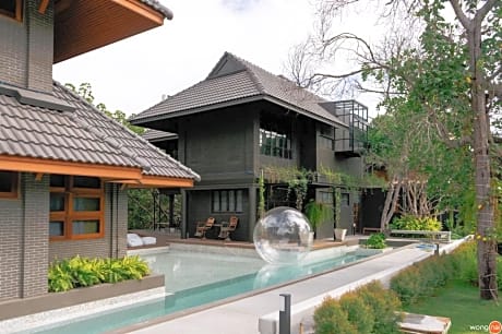 Phrip Phri Luxury Pool Villas