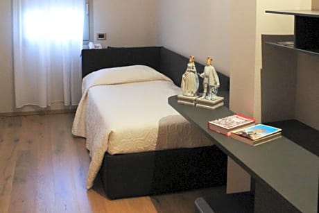 Single Room with Private Bathroom