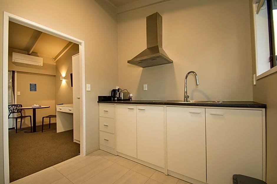 Middlemore Motel
