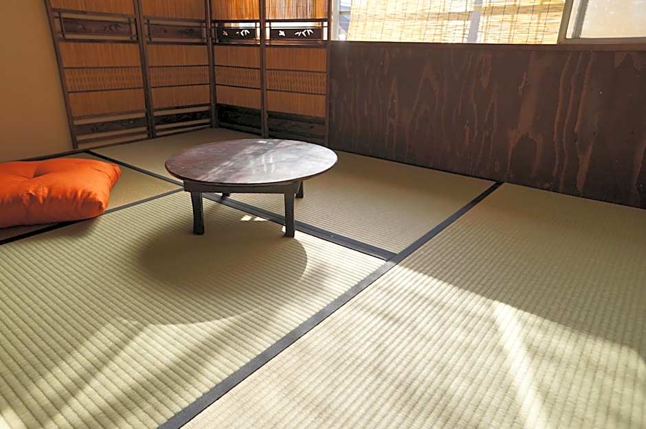 Guesthouse Itoya Kyoto